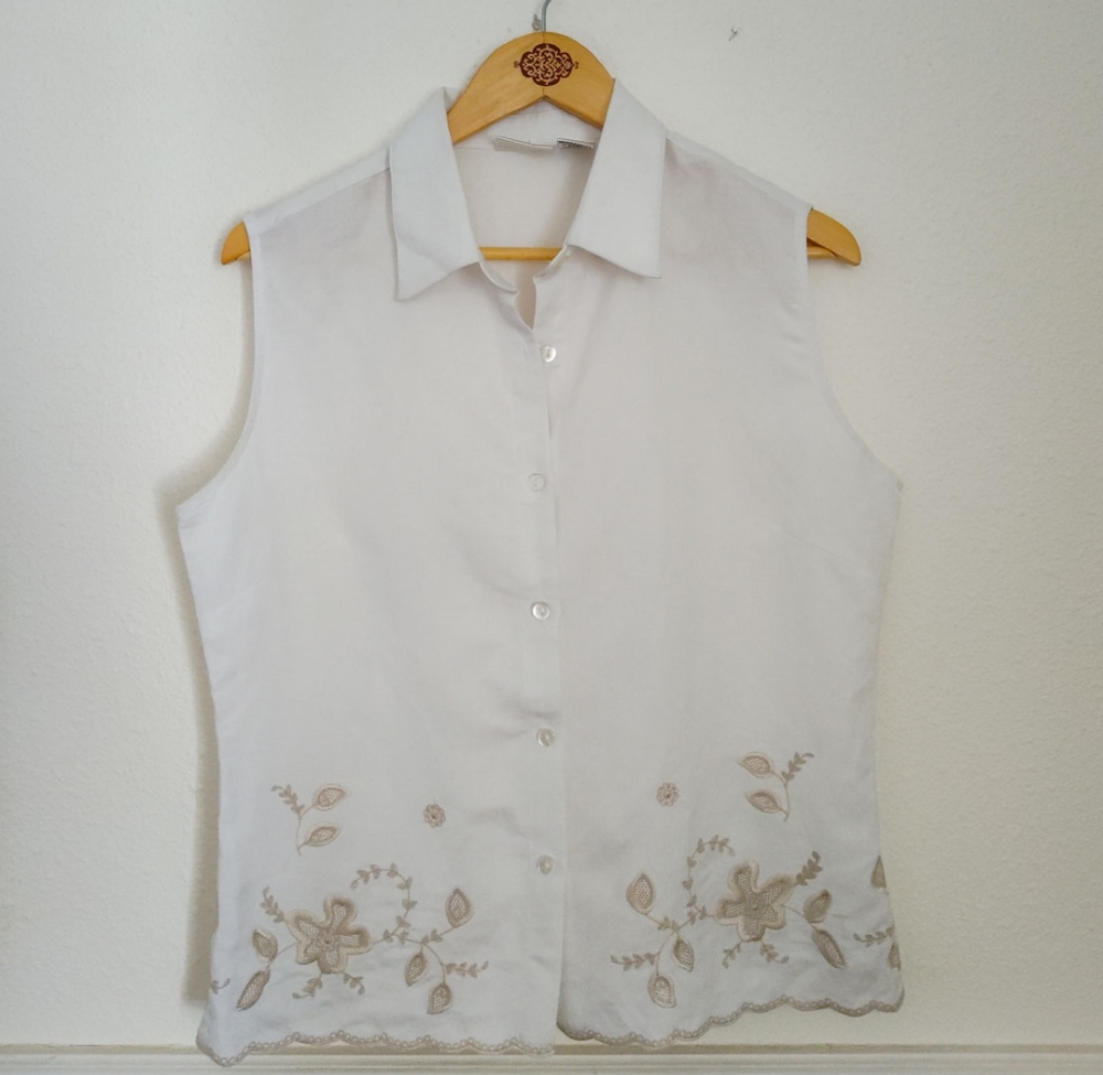 Beautiful Breathable Crisp. White Embroidered Sleveless Top